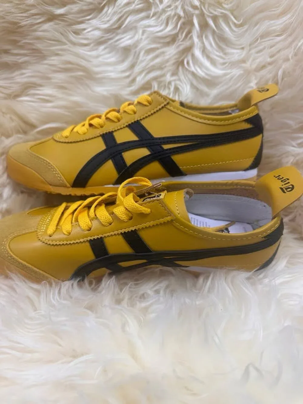 Onitsuka Tiger by Asics onitsuka tiger